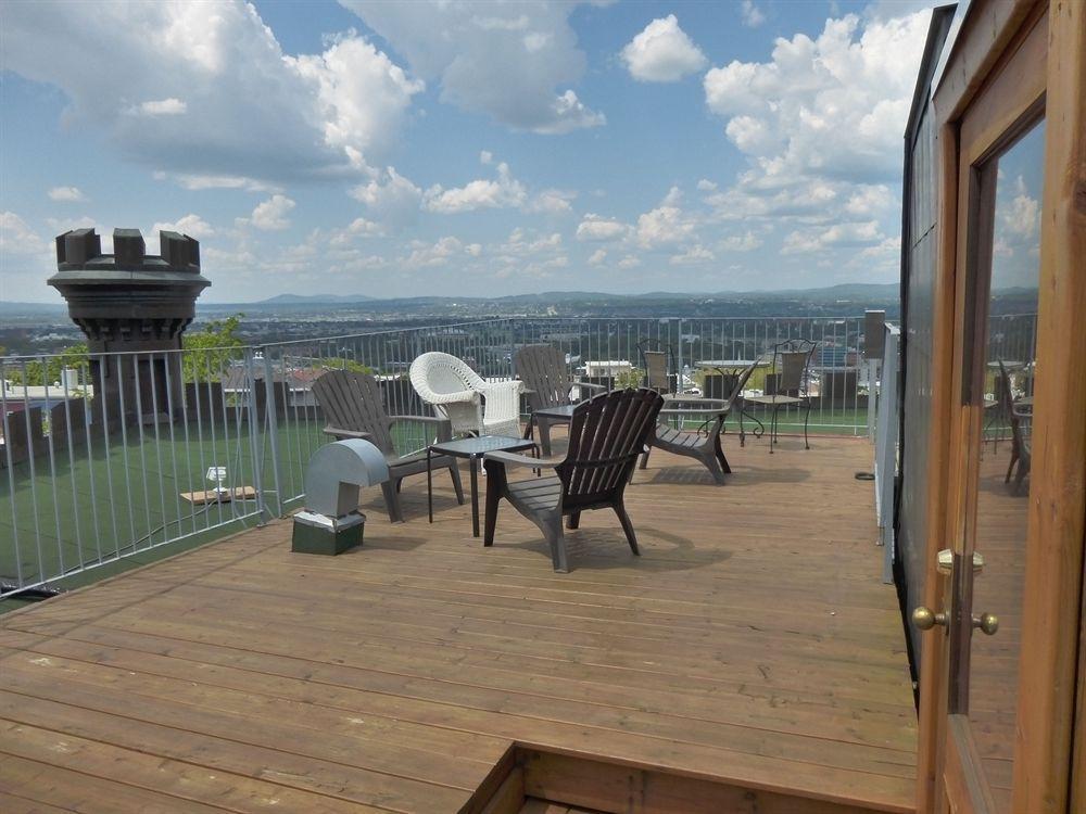 Auberge Chateau Des Tourelles Квебек Экстерьер фото